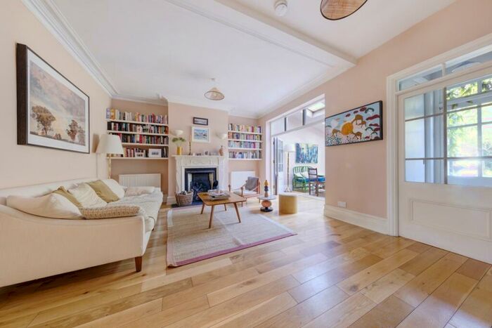4 Bedroom Terraced House To Rent In Herne Hill Road London, SE24