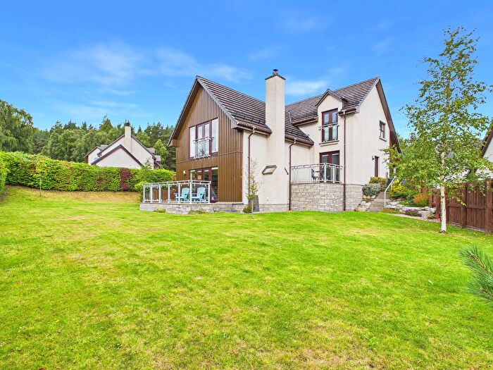 5 Bedroom Detached House For Sale In Lodge Lane, Aviemore, PH22