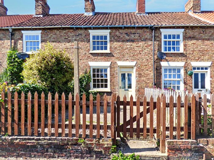 2 Bedroom Terraced House To Rent In Newmarket, Louth, LN11