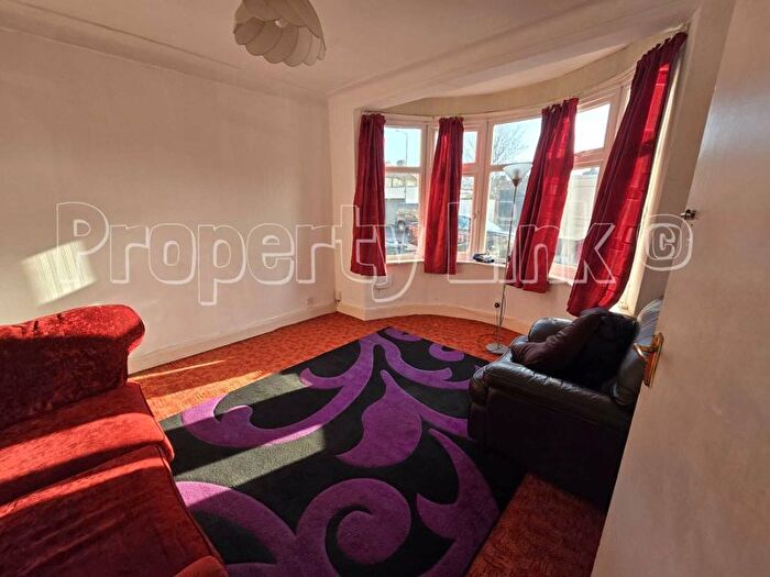 3 Bedroom Property To Rent In Eton Road, Ilford, IG1