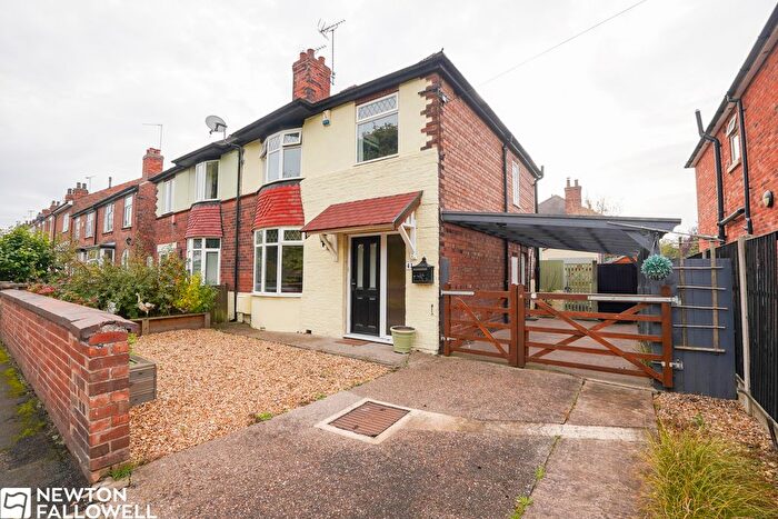 3 Bedroom Semi-Detached House For Sale In West Carr Road, Retford, DN22