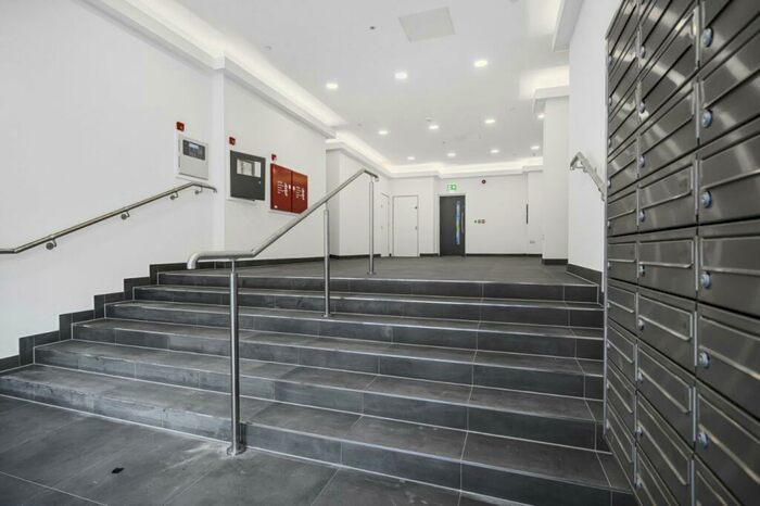 2 Bedroom Apartment To Rent In Beckenham Road, Beckenham, BR3