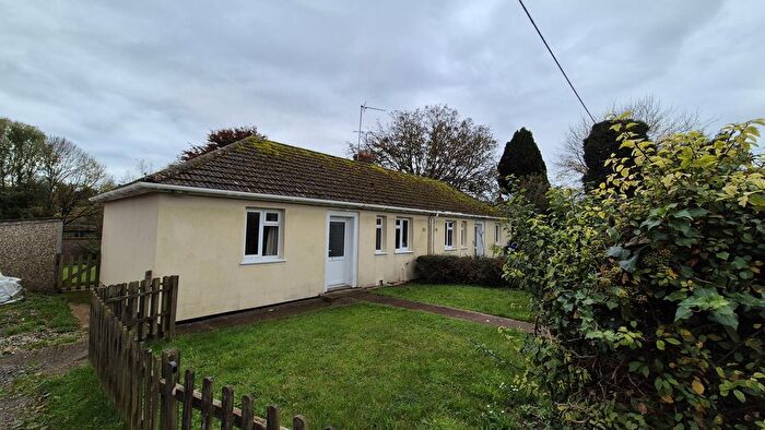 2 Bedroom Bungalow To Rent In High Lane, Broad Chalke, Salisbury, Wiltshire, SP5