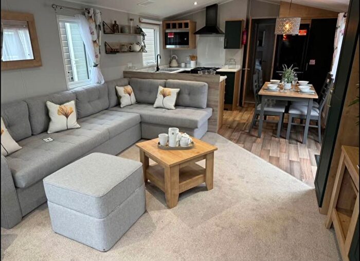 2 Bedroom Mobile/park Home For Sale In Eyemouth Road, Coldingham, Eyemouth, TD14