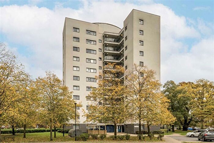 2 Bedroom Flat To Rent In Eltham Road, London, SE12