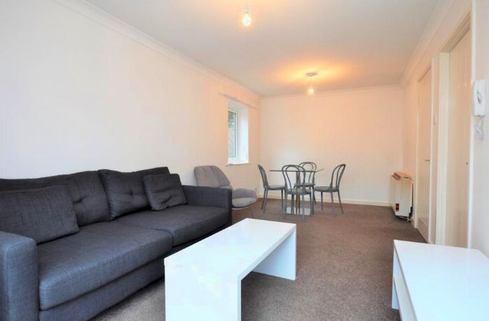 2 Bedroom Flat To Rent In Jesmond Place, West Jesmond, NE2