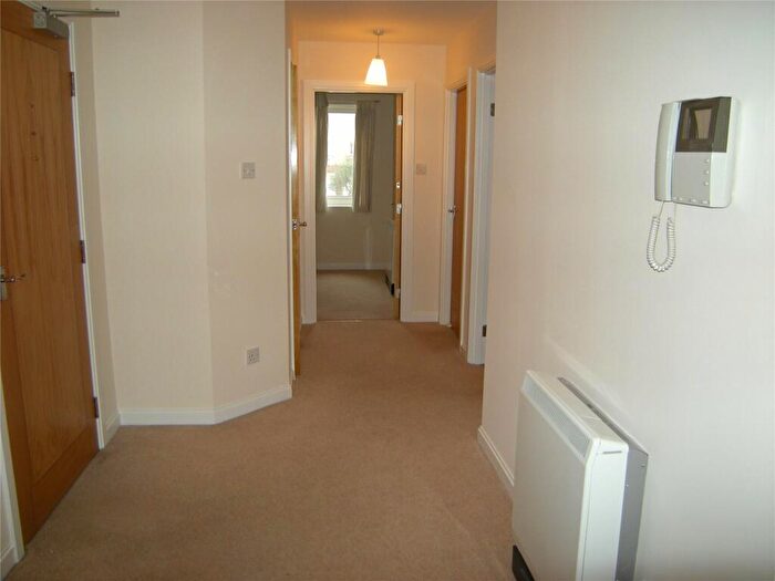 2 Bedroom Apartment To Rent In Adventurers Quay, Caerdydd, Adventurers Quay, CF10
