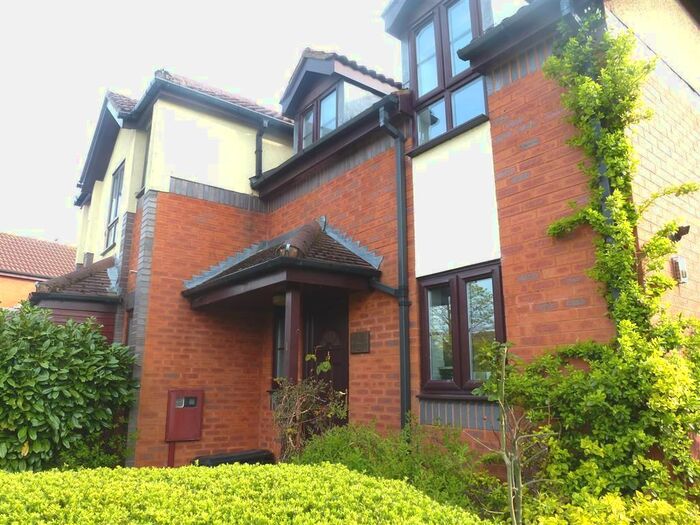 3 Bedroom Property To Rent In Wallmead Gardens, Loughton, Milton Keynes, MK5