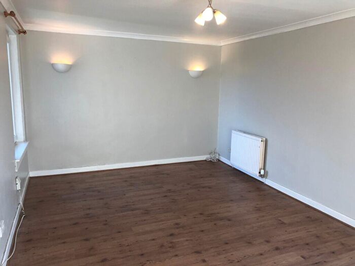 2 Bedroom Flat To Rent In Longstone Street, Longstone, Edinburgh, EH14