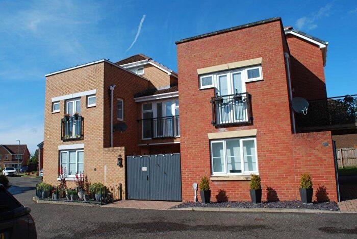 3 Bedroom Town House For Sale In Grouse Avenue, East Kilbride, G74
