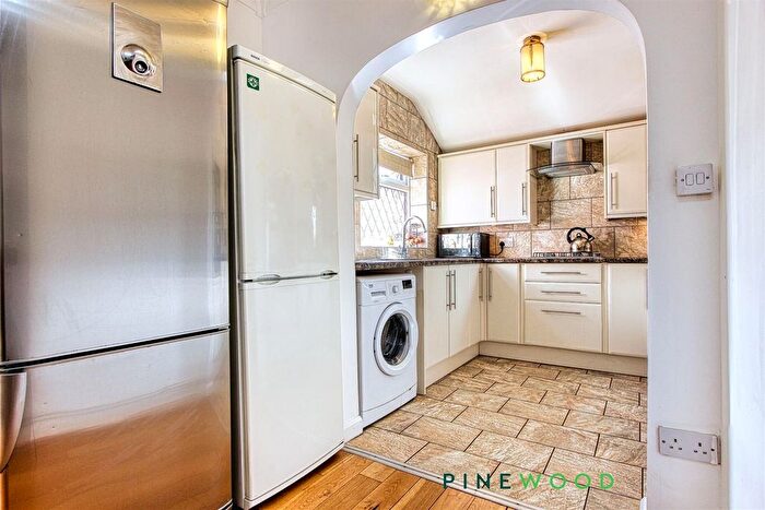 2 Bedroom Detached Bungalow For Sale In Church Close, North Wingfield, Chesterfield, Derbyshire, S42