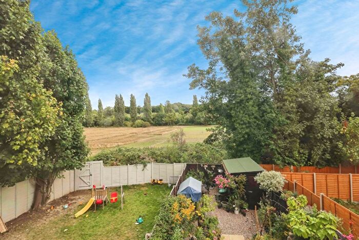 2 Bedroom Semi-detached House For Sale In Dobbs Mill Close, Selly Park, Birmingham, West Midlands, B29