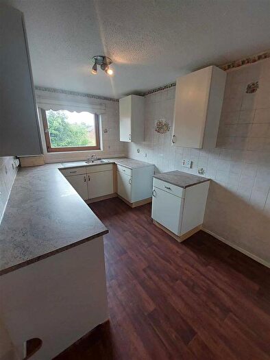 2 Bedroom Flat To Rent In Mountbatten Close, West Bromwich, B70