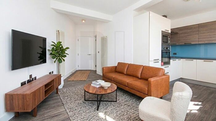 1 Bedroom Flat To Rent In Golders Green Crescent, London, NW11