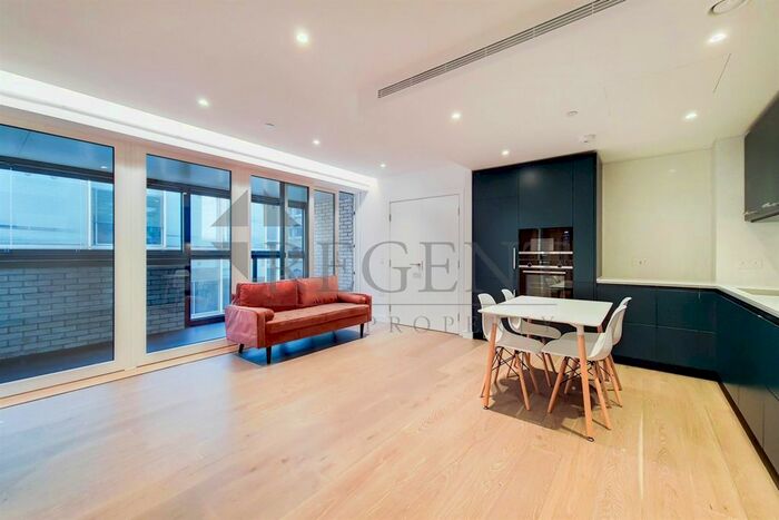 3 Bedroom Flat To Rent In Greenford House, Jubilee Walk, WC1X