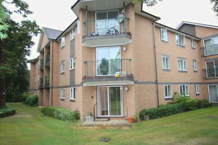 2 Bedroom Apartment To Rent In Hedingham Mews Maidenhead Berkshire, SL6