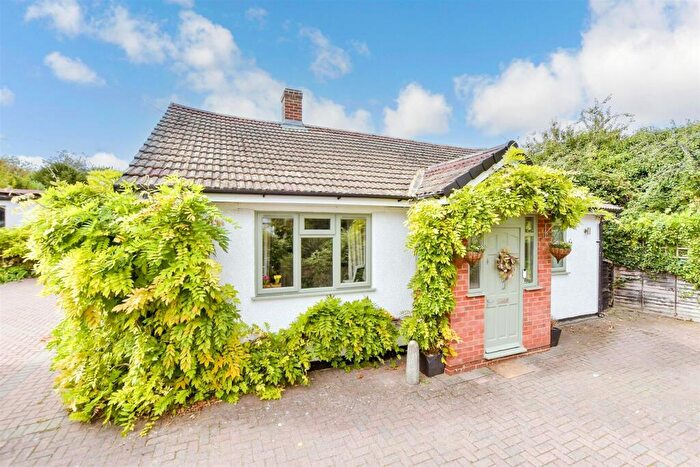 2 Bedroom Detached Bungalow For Sale In Chapel Street, East Malling, West Malling, Kent, ME19