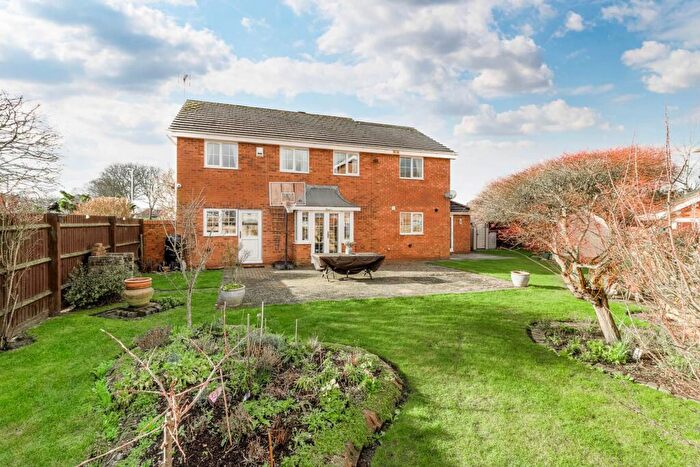 5 Bedroom Detached House For Sale In Muddiford Lane, Furzton, MK4 - Photo 3