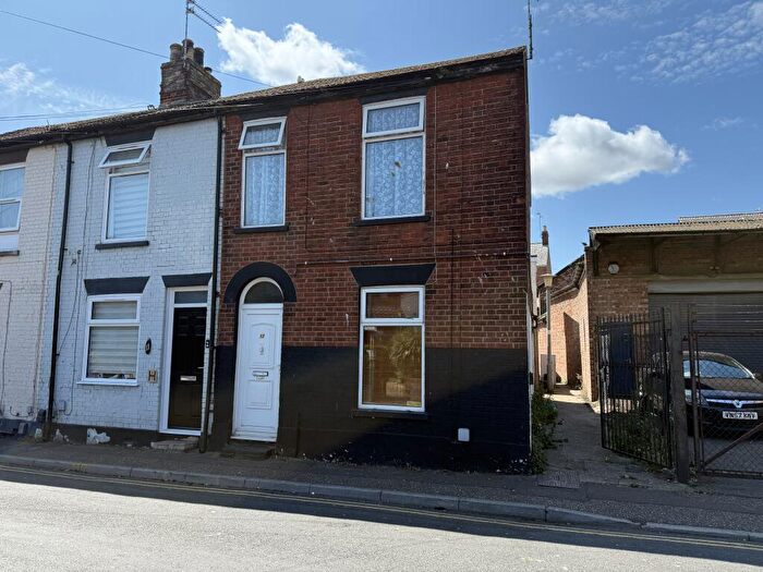 2 Bedroom Terraced House For Sale In Manby Road, Great Yarmouth, NR30