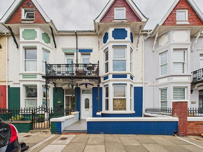 5 Bedroom Town House For Sale In Esplanade Avenue, Porthcawl, CF36