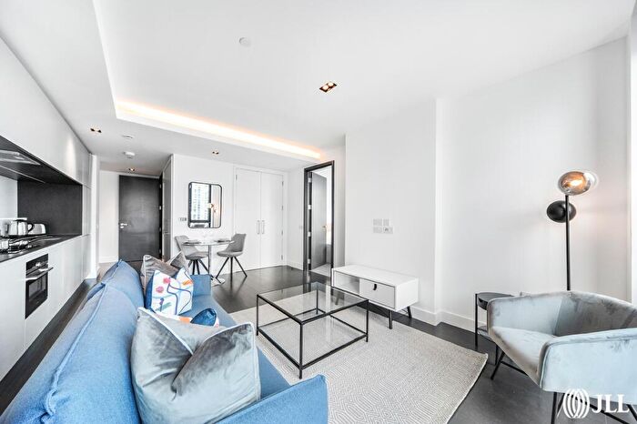 1 Bedroom Flat To Rent In Amory Tower, London, E14