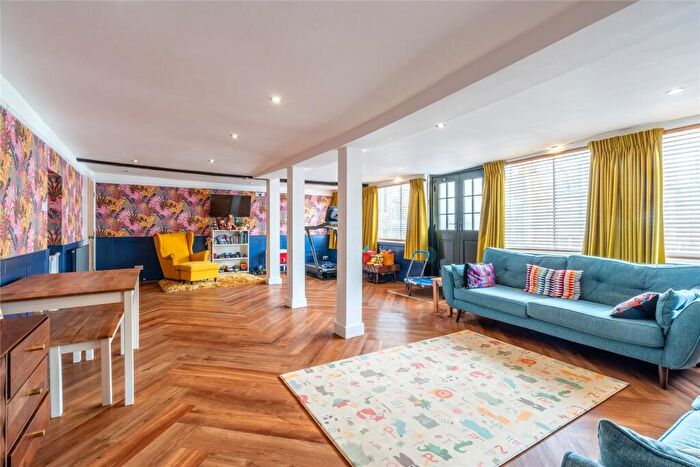 5 Bedroom Town House For Sale In High Street, Needham Market, Ipswich, Suffolk, IP6