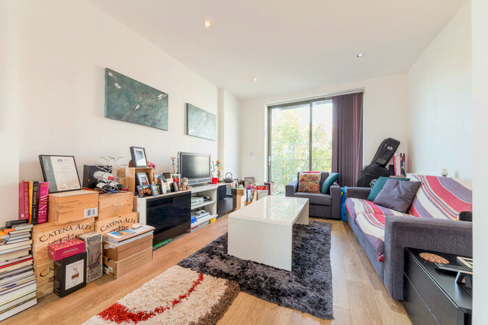 1 Bedroom Apartment To Rent In Essian Street, London, E1