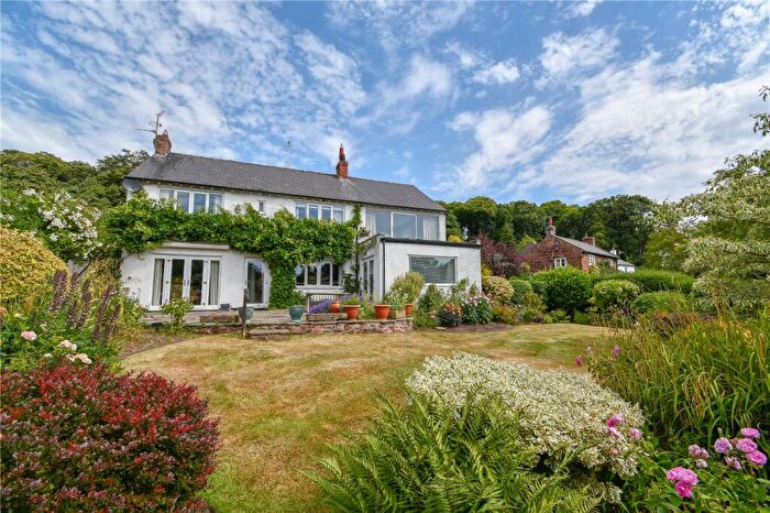 4 Bedroom Detached House For Sale In The Village, Burton, Neston, CH64
