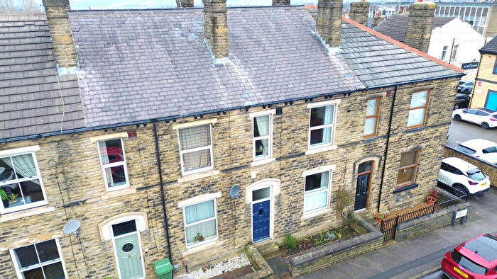 3 Bedroom Terraced House For Sale In Fern Terrace, Pudsey, LS28
