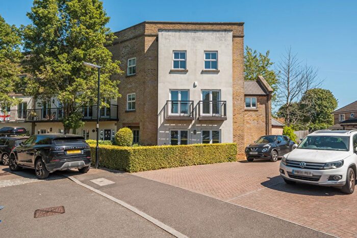 4 Bedroom Terraced House For Sale In Alexander Crescent, Caterham, CR3