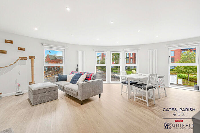 2 Bedroom Flat For Sale In Gubbins Lane, Romford, RM3