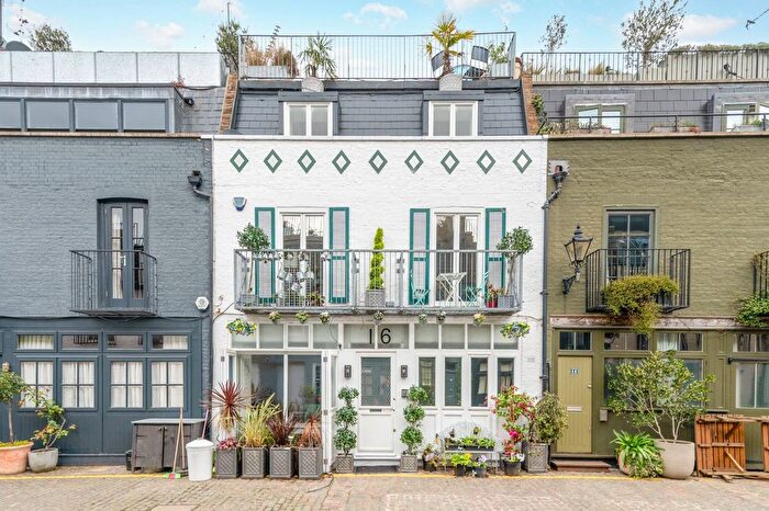 4 Bedroom Property To Rent In St Lukes Mews, Notting Hill, London, W11