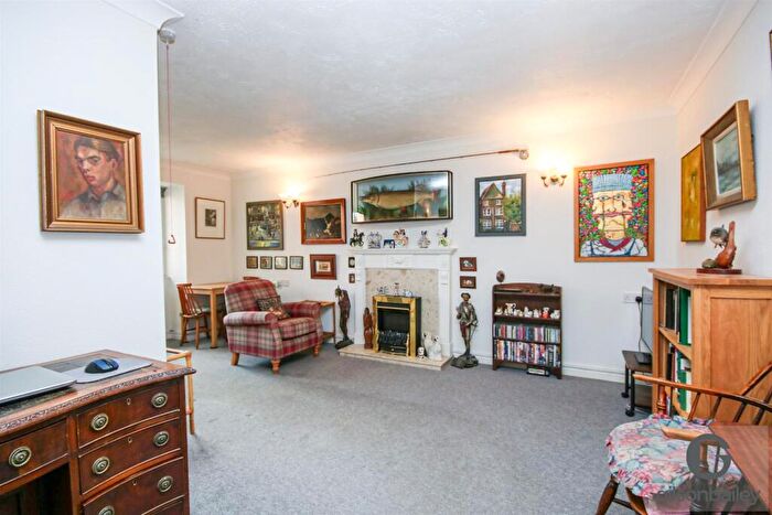 1 Bedroom Retirement Property For Sale In Riverway Court, Norwich, NR1