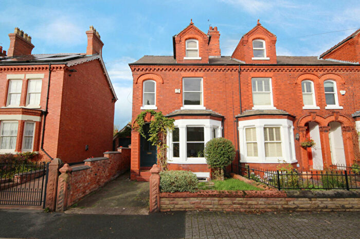 4 Bedroom End Of Terrace House For Sale In The Crescent, Northwich, CW9