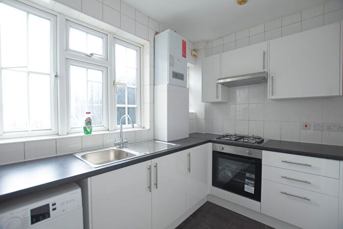 2 Bedroom Flat To Rent In High Street, Barkingside, Ilford, IG6