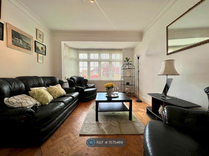 5 Bedroom Terraced House To Rent In Valleyfield Road, London, SW16