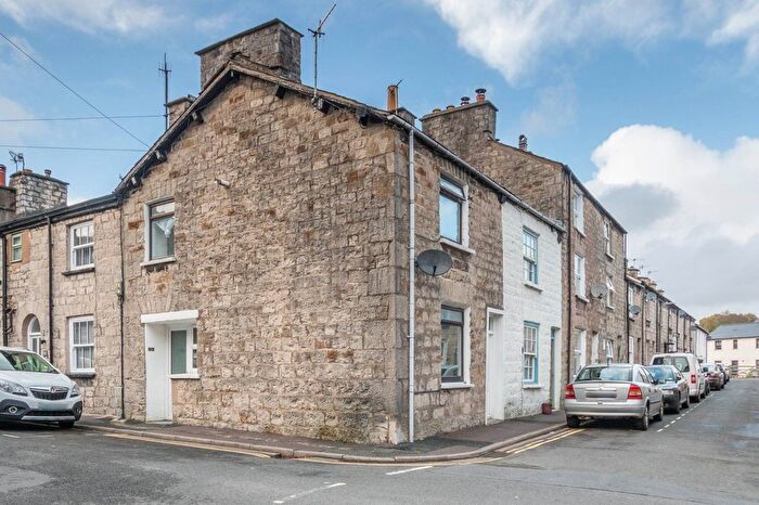 2 Bedroom End Terrace House For Sale In Union Street, Kendal, LA9