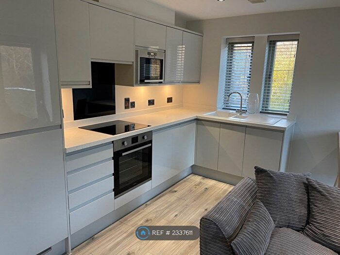 2 Bedroom Flat To Rent In The Old Cornmill, Horsforth, Leeds, LS18