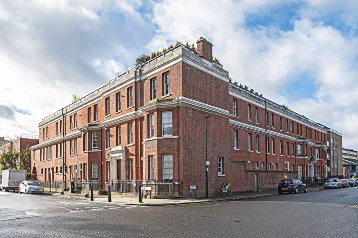 2 Bedroom Flat To Rent In Aylward Street, Stepney, London, E1