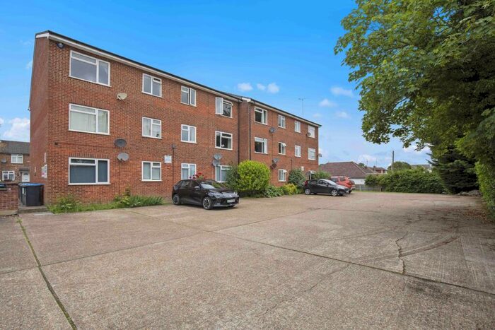 1 Bedroom Apartment To Rent In Junction Road, Burgess Hill, RH15