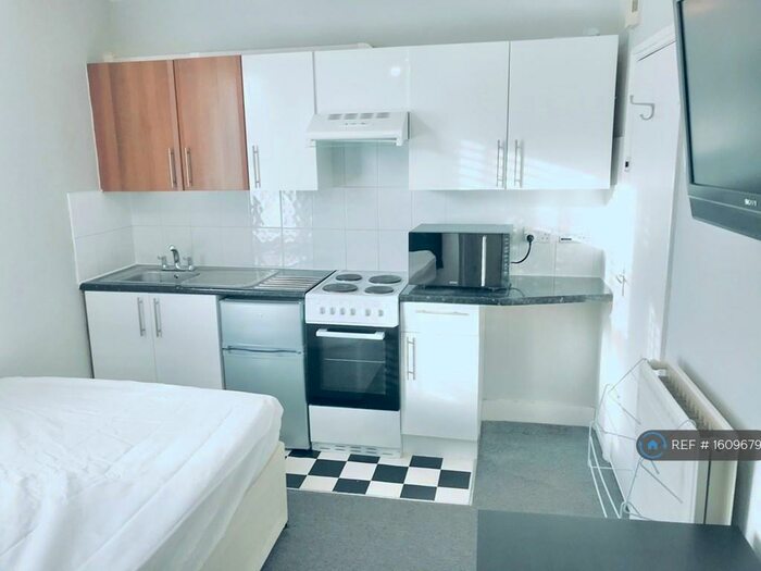 Studio To Rent In Waylen Street, Reading, RG1