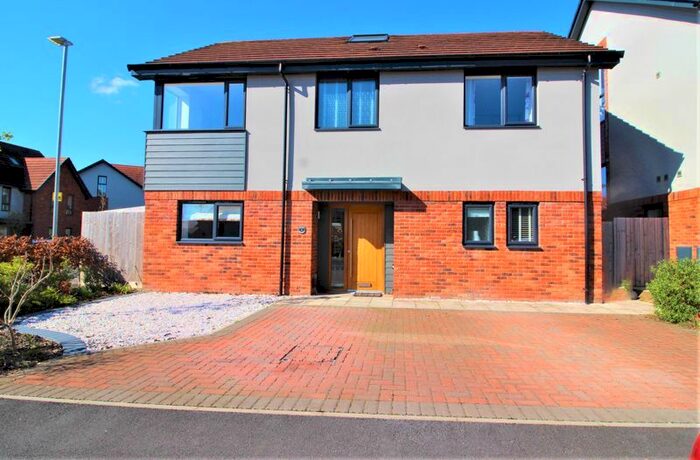 3 Bedroom Detached House For Sale In Maple Avenue, Edwinstowe, Mansfield, NG21