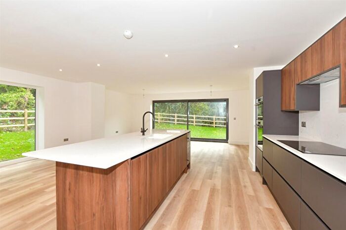 4 Bedroom Detached House For Sale In Station Road, Dover, Kent, CT15