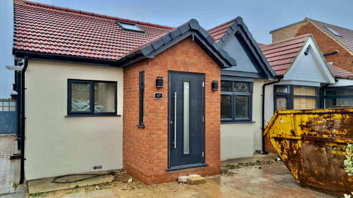 3 Bedroom Bungalow To Rent In Wingfield Way, Ruislip, HA4