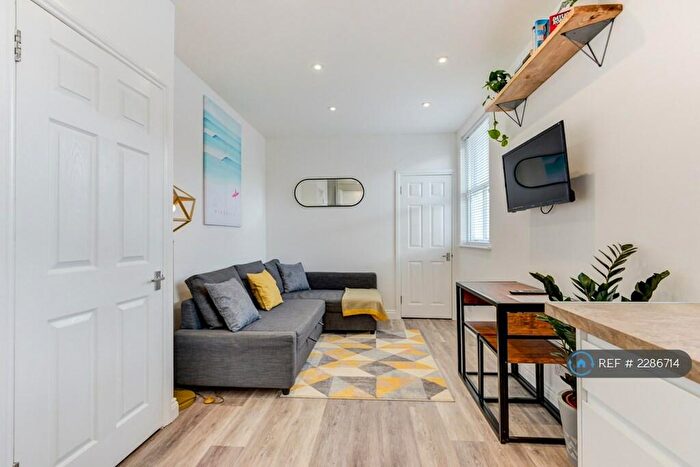 1 Bedroom Flat To Rent In Vine Street, Brighton, BN1