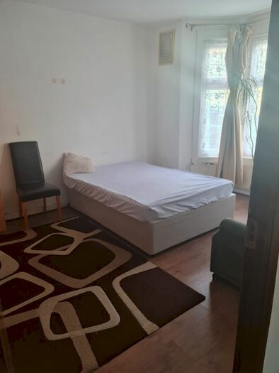 Property To Rent In Stanley Road, Ilford IG1