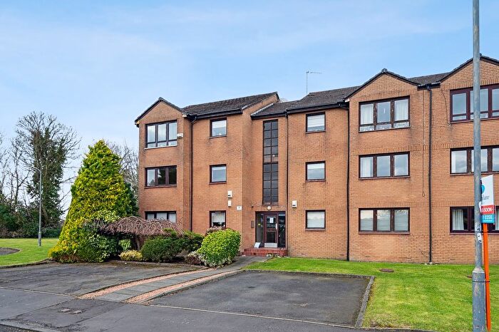 2 Bedroom Flat To Rent In Spiers Grove, Thornliebank, East Renfrewshire, G46