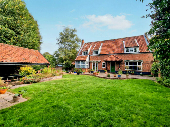 3 Bedroom Character Property For Sale In Watton Road, Colney, Norwich, NR4