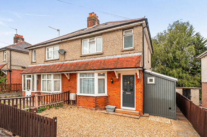 3 Bedroom Semi-Detached House For Sale In Bluebell Road, Southampton, Hampshire, SO16