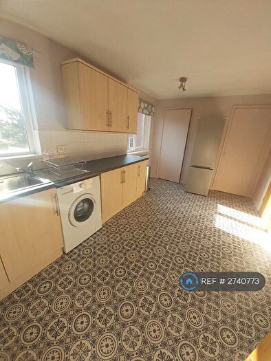 2 Bedroom Flat To Rent In Alfryth Court, Birmingham, B15